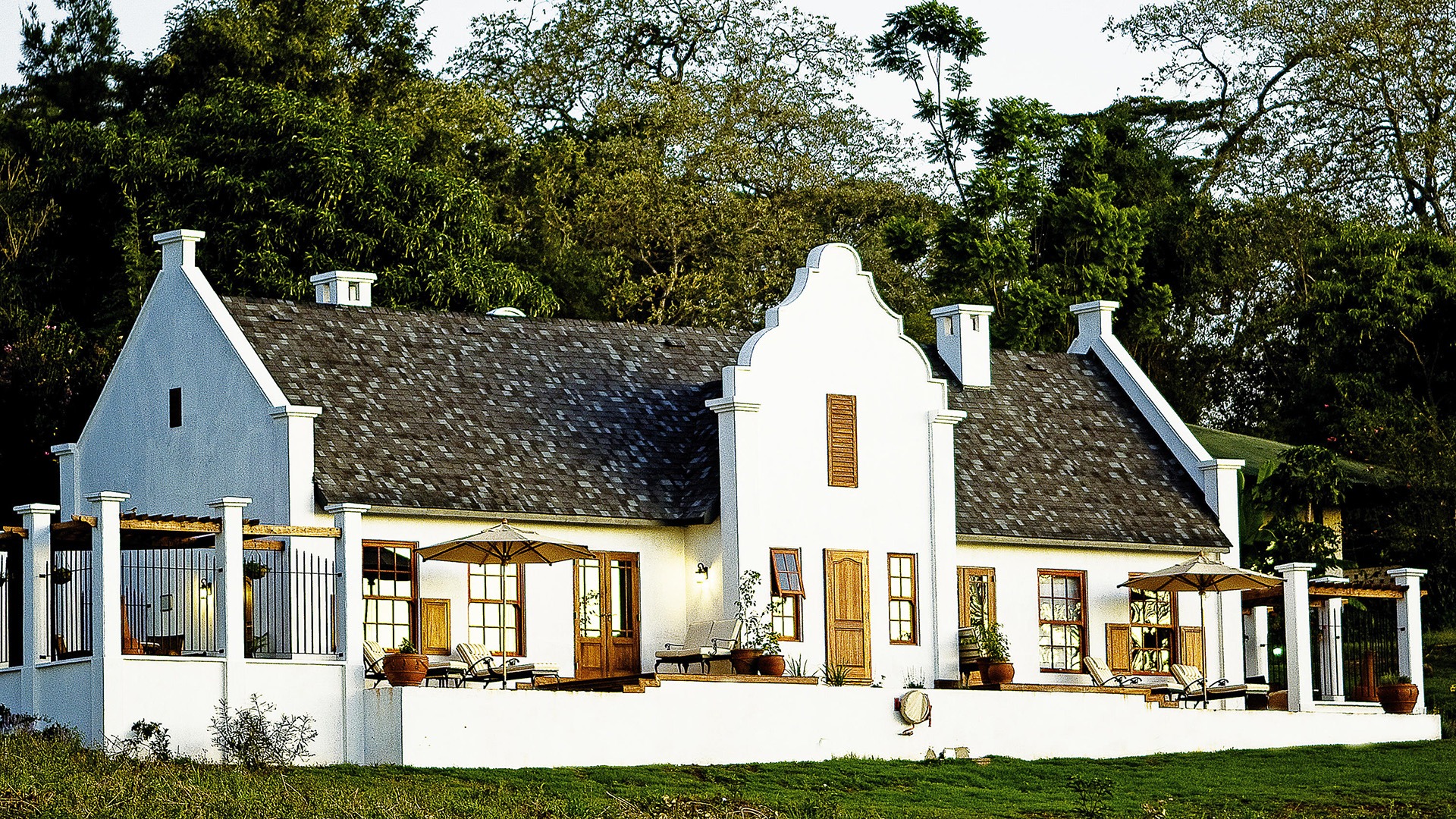 https://www.andbeyond.com//srv/htdocs/wp-content/uploads/sites/5/The-Manor-at-Ngorongoro-exterior.jpg